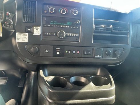 Used 2021 GMC Savana 3500 Extended w/ Power Convenience Package image 12