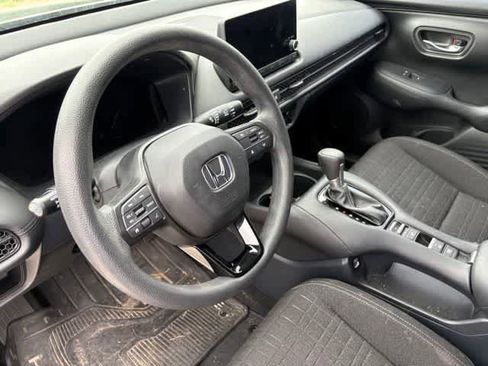 Used 2023 Honda HR-V LX image 10