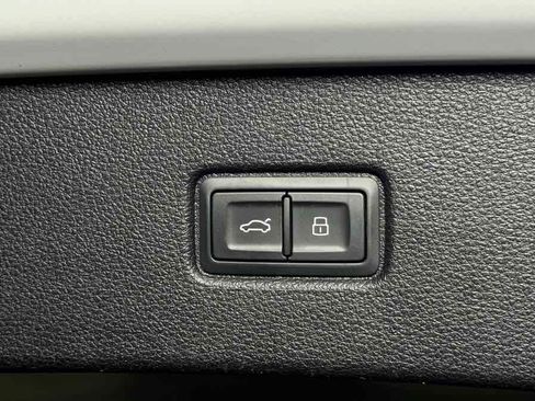 Used 2021 Audi Q7 2.0T Premium Plus AWD/4WD image 41