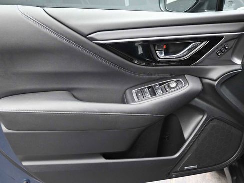 Used 2023 Subaru Outback Limited image 9