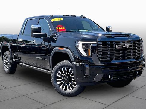 Used 2024 GMC Sierra 2500 Denali Ultimate w/ Snow Plow Prep/Camper Package AWD/4WD image 3