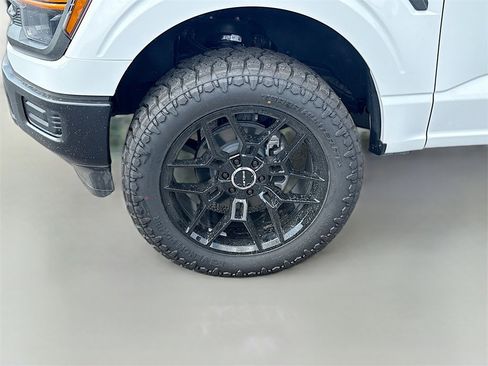 Used 2024 Ford F150 XL image 25