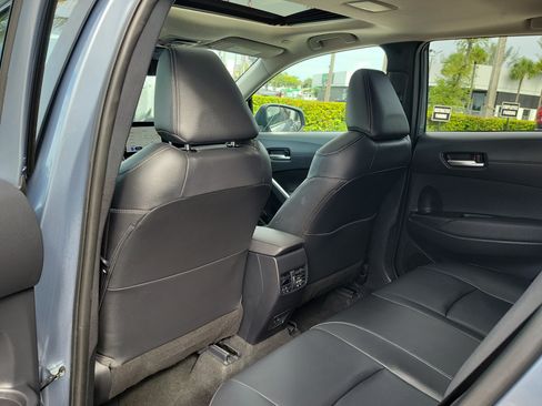 Used 2023 Toyota Corolla Cross XLE w/ Convenience Package FWD image 13