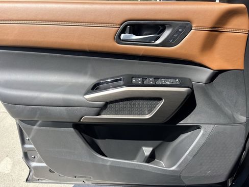 New 2025 Nissan Pathfinder Platinum w/ Cargo Package image 11