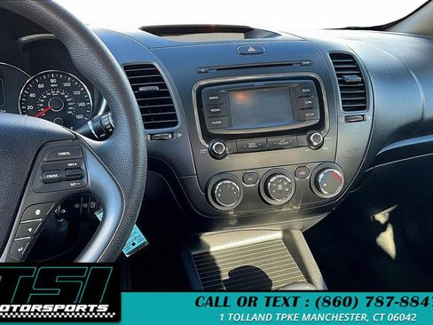 Used 2017 Kia Forte LX w/ LX Popular Package image 6