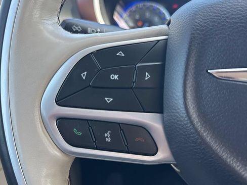 Used 2019 Chrysler Pacifica Limited FWD image 14