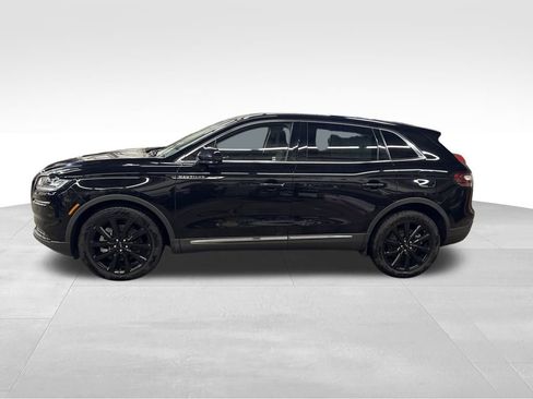 Used 2022 Lincoln Nautilus Reserve w/ Monochromatic Package image 4