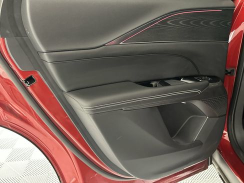 Used 2024 Cadillac Lyriq Sport RWD image 30
