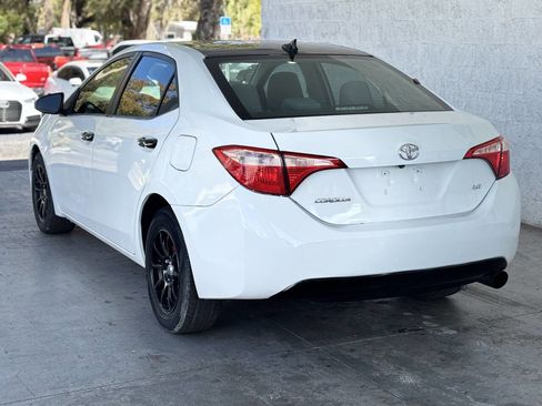Used 2017 Toyota Corolla LE image 6