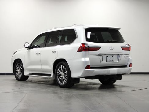 Used 2019 Lexus LX 570 4WD w/ Luxury Package image 6