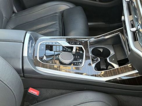 Used 2026 BMW X7 xDrive40i image 5