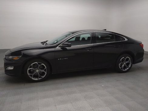 Used 2024 Chevrolet Malibu LT FWD image 2