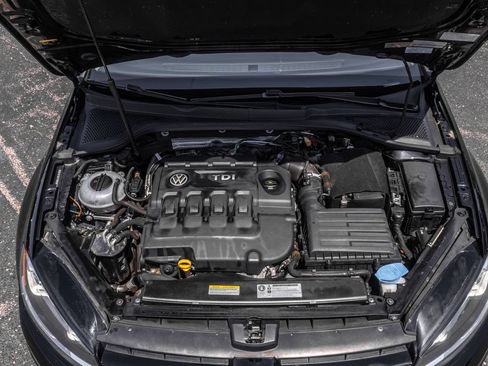 Used 2015 Volkswagen Golf TDI SE w/ Lighting Package FWD image 35
