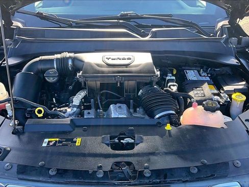 Used 2023 Jeep Compass Limited image 10