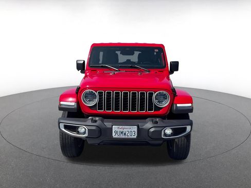 Used 2025 Jeep Wrangler Unlimited Sahara AWD/4WD image 4
