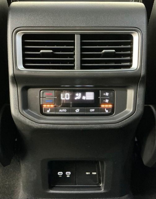 Used 2024 Volkswagen Atlas SEL Premium R-Line AWD/4WD image 22