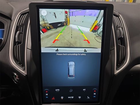 Used 2024 Ford Edge SEL image 24