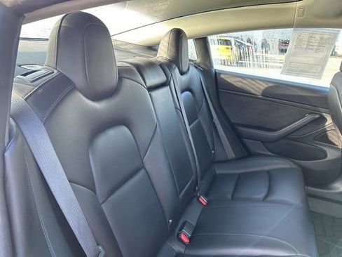 Used 2018 Tesla Model 3 image 13