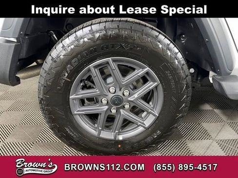 Used 2026 Jeep Wrangler Sport S image 12