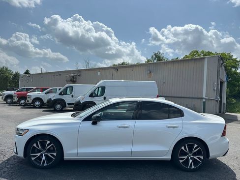 Used 2021 Volvo S60 T5 R-Design AWD/4WD image 9