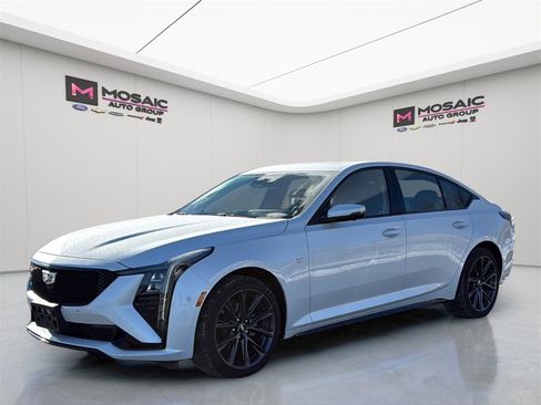 Used 2025 Cadillac CT5 Sport image 3