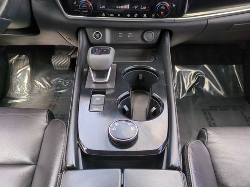 Used 2023 Nissan Rogue SL AWD/4WD image 19