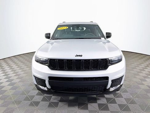 Certified 2023 Jeep Grand Cherokee L Laredo AWD/4WD image 4