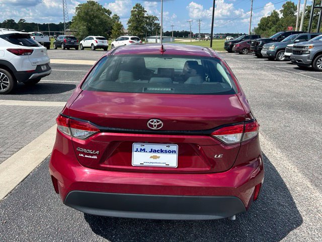 Used 2024 Toyota Corolla LE FWD image 3