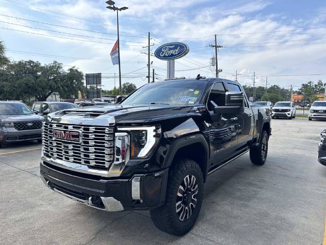 Used 2024 GMC Sierra 2500 Denali w/ Denali Reserve Package AWD/4WD image 3