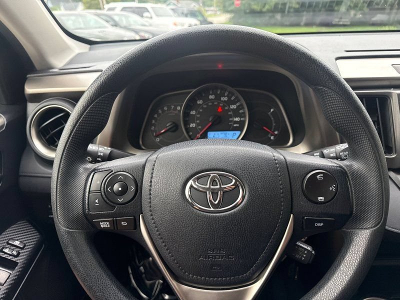 Used 2014 Toyota RAV4 LE AWD/4WD image 22