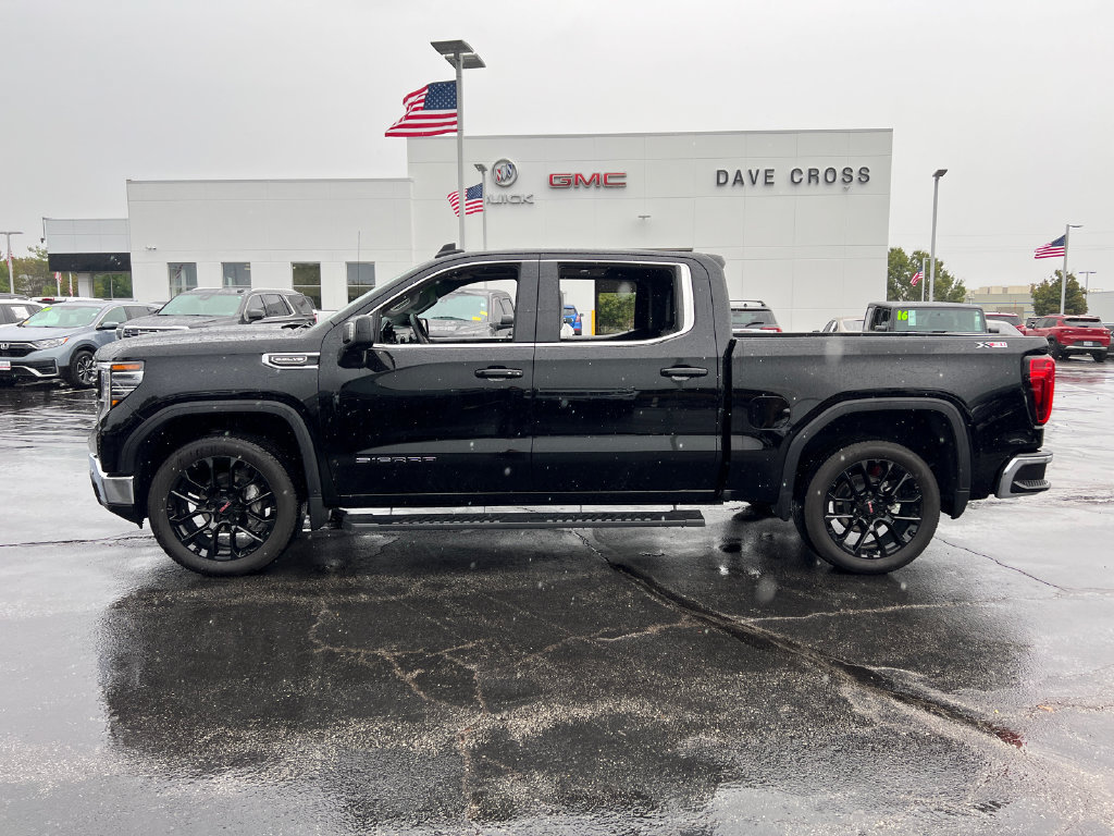 Used 2025 GMC Sierra 1500 SLT w/ SLT Premium Plus Package AWD/4WD image 11