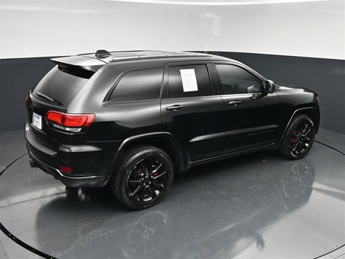 Used 2017 Jeep Grand Cherokee Altitude AWD/4WD image 23