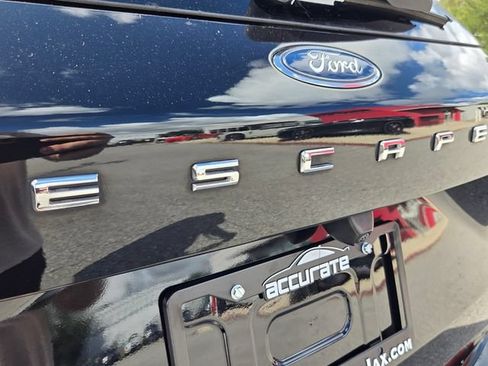 Used 2023 Ford Escape ST-Line w/ Tech Pack #1 FWD image 15