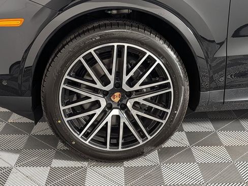 New 2026 Porsche Cayenne Coupe image 11