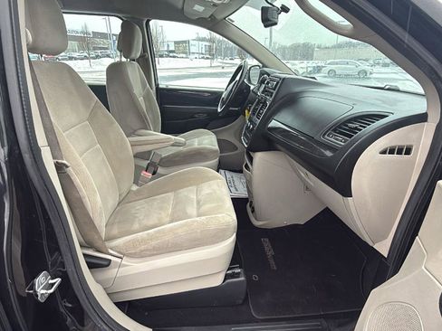 Used 2015 Dodge Grand Caravan American Value Package w/ UConnect Hands-Free Group image 19