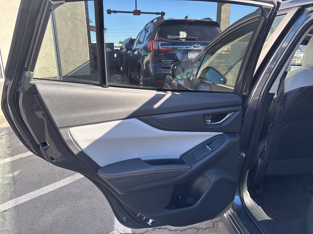 Used 2020 Subaru Crosstrek 2.0i Limited w/ Moonroof Package w/Navigation AWD/4WD image 18