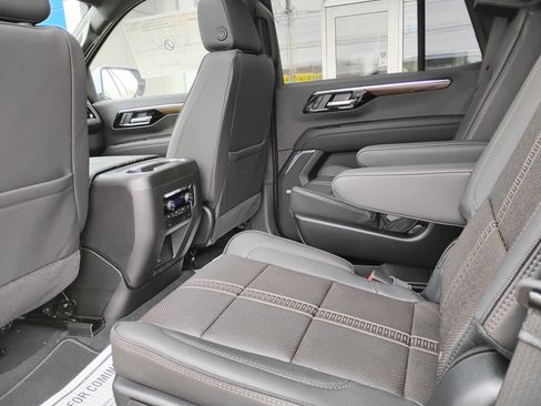 New 2026 Chevrolet Tahoe High Country w/ Sun And Tow Package AWD/4WD image 17