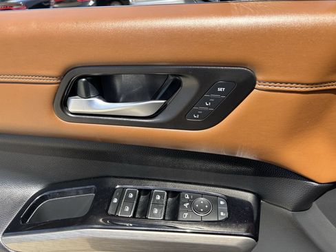 Used 2023 Nissan Pathfinder Platinum FWD image 20