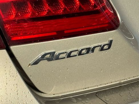 Used 2013 Honda Accord EX-L image 10