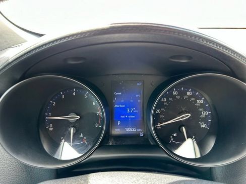 Used 2018 Toyota C-HR XLE FWD image 20