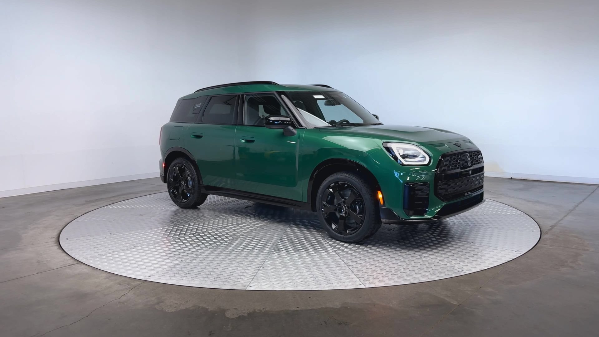 Used 2027 MINI Cooper Countryman S w/ Comfort Package Max AWD/4WD image 2