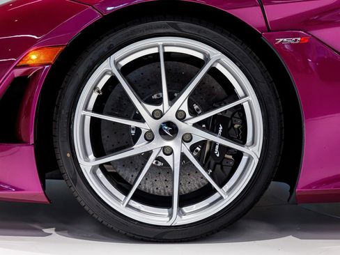 New 2027 McLaren 750S RWD image 33