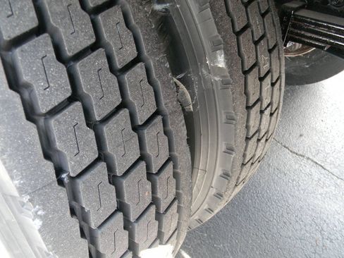 Used 2023 Ford F650 2WD Regular Cab Super Duty image 12