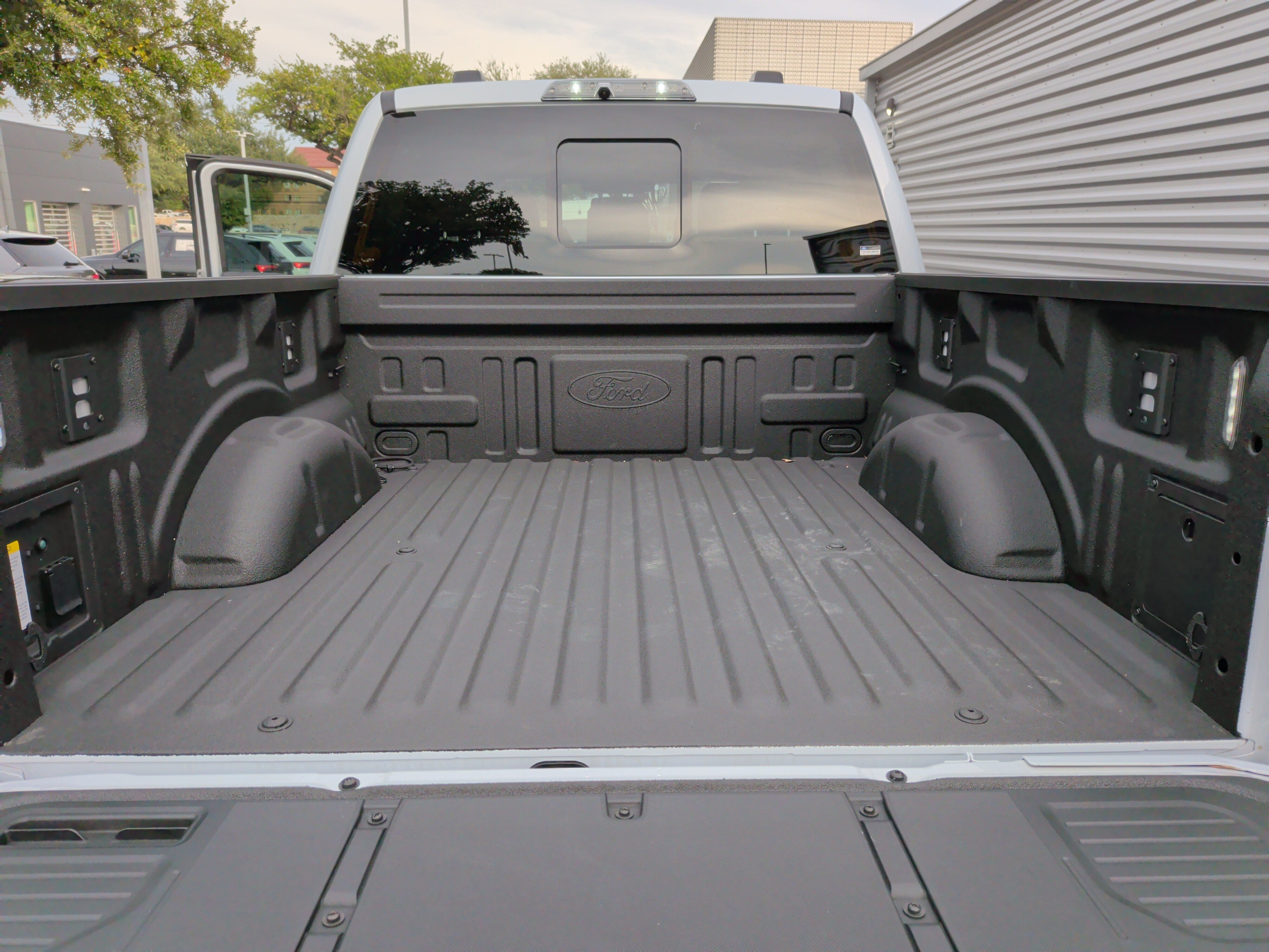 Used 2025 Ford F150 Raptor AWD/4WD image 33