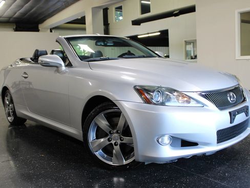 Used 2010 Lexus IS 350C w/ Luxury Pkg RWD image 54