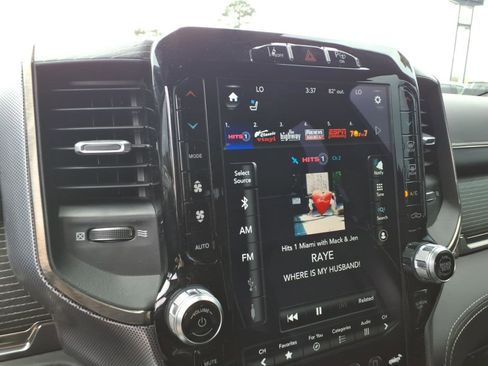 Used 2020 RAM 1500 Limited image 12