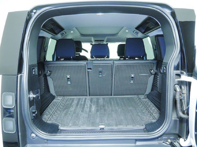 Used 2026 Land Rover Defender 110 S AWD/4WD image 10