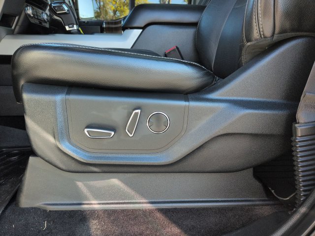 Used 2015 Ford F150 Lariat w/ Equipment Group 502A Luxury RWD image 20