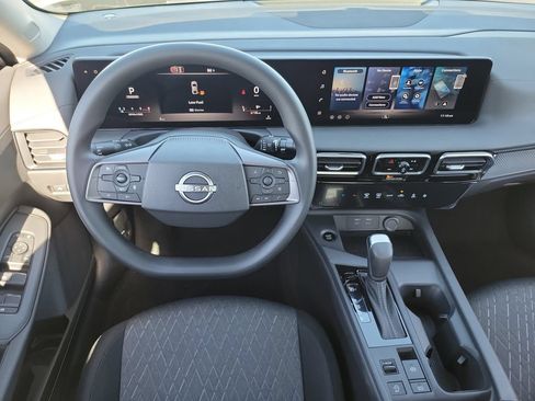 New 2026 Nissan Sentra SV w/ Floor Mat Package FWD image 11