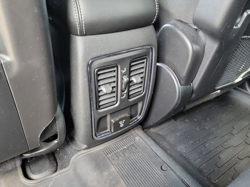 Used 2021 Jeep Grand Cherokee Freedom Edition AWD/4WD image 11